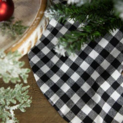 Northlight 20" White And Black Buffalo Plaid Mini Christmas Tree Skirt -Chic Christmas Decoration northlight l27924 styled 2 44723.1691161229