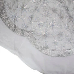 Northlight 60" Iridescent Sequined White And Silver Christmas Tree Skirt With Faux Fur Trim -Chic Christmas Decoration northlight l27928 1 58174.1588355207
