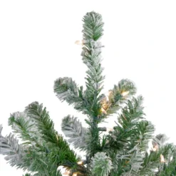 Northlight 4.5' Pre-Lit Full Flocked Natural Emerald Artificial Christmas Tree - Warm Clear Lights -Chic Christmas Decoration northlight v04016 2 14223.1588354134