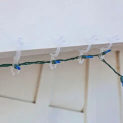 Northlight Set Of 150 Clear Max Pro Anywhere Christmas Light Clips 11 Northlight Set Of 150 Clear Max Pro Anywhere Christmas Light Clips -Chic Christmas Decoration simpleliving 714025 25ct lifestyle 70494.1635508665